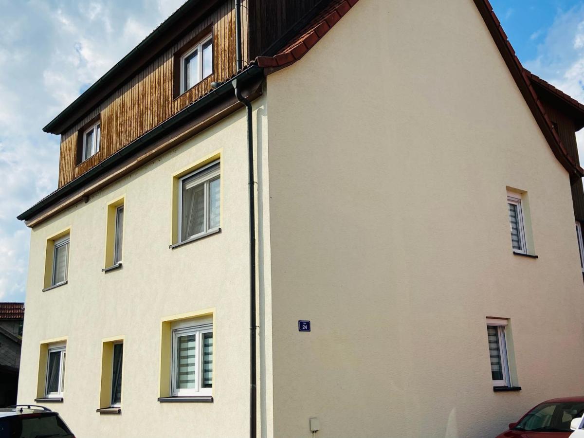Apartment Emil Im Eg Mit Garten In Suhl Exterior foto